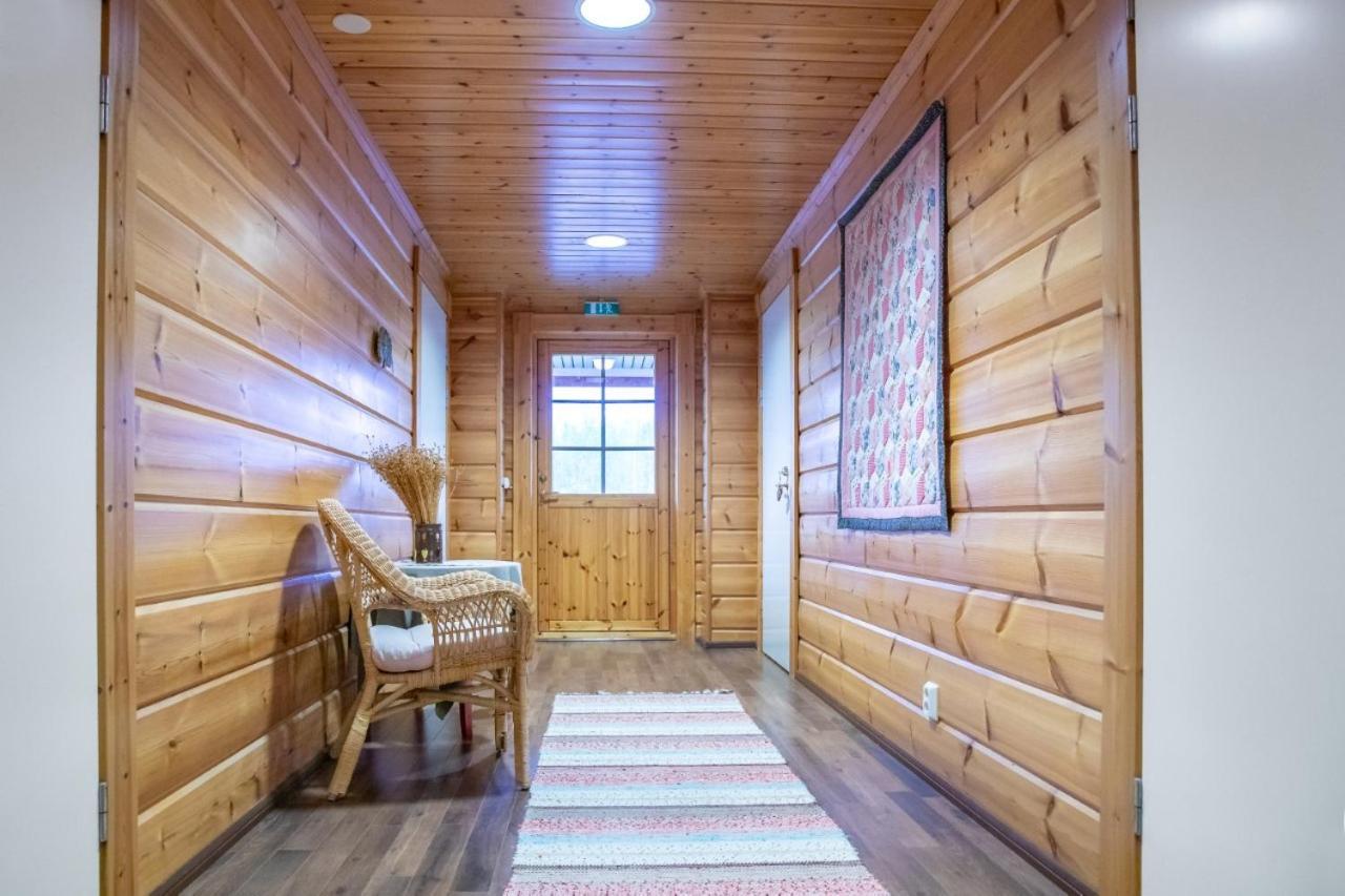 Guest House Haapaniemen Hirsikartano Iisalmi Eksteriør billede